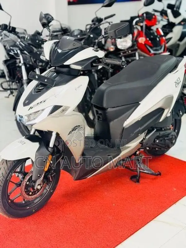 Hero XOOM 125R 2026