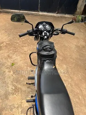 Bajaj CT100 2024