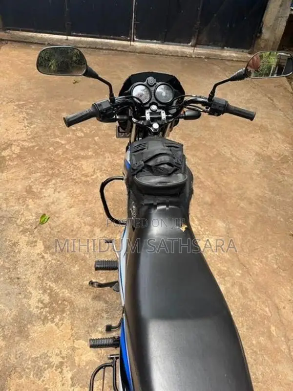 Bajaj CT100 2024