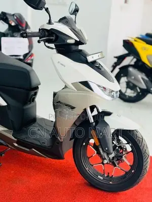 Hero XOOM 125R 2026