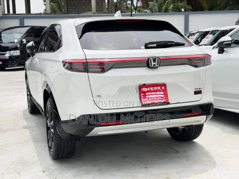 Honda Vezel Z-PREMIUM 2026