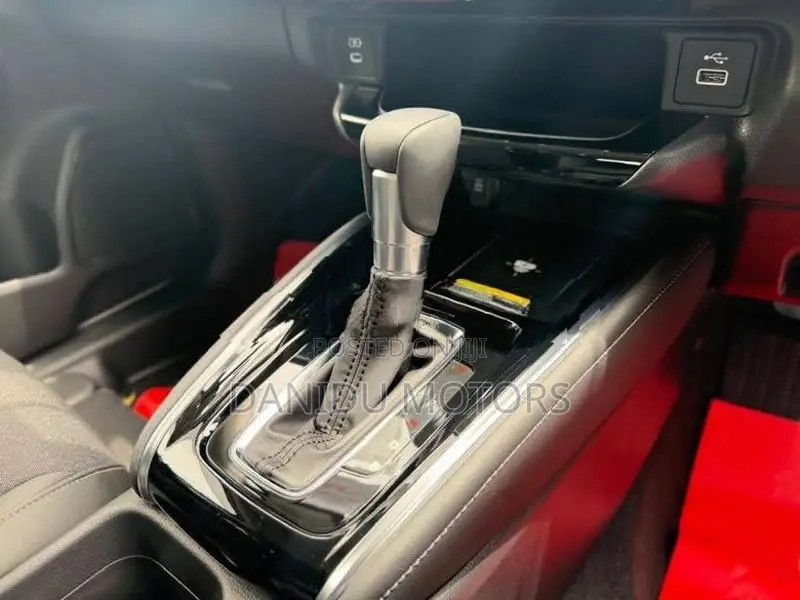 Honda Vezel Z-PREMIUM 2026
