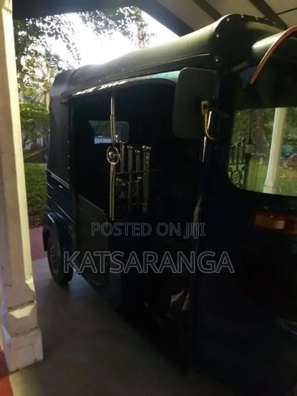 Bajaj RE 2014
