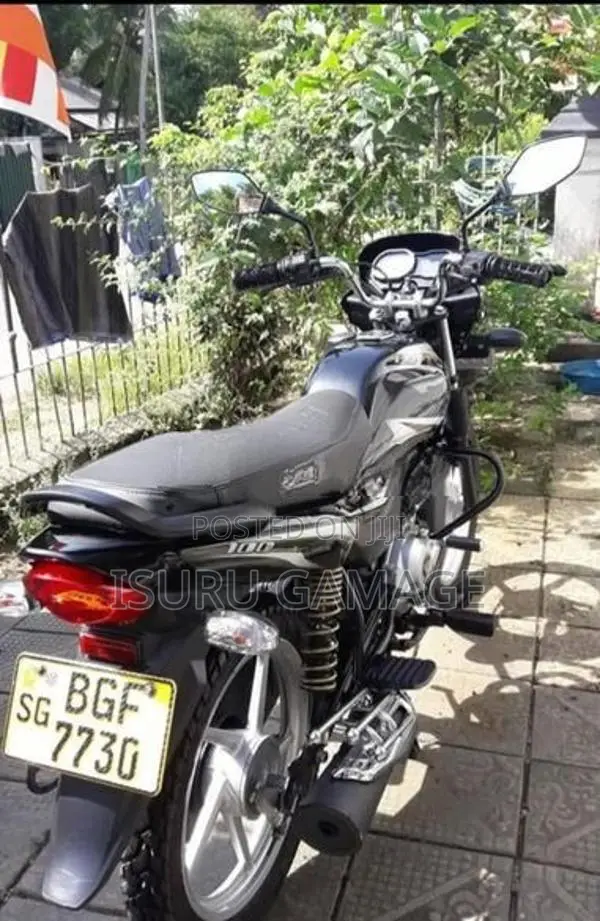 Bajaj Platina 100 ES 2018