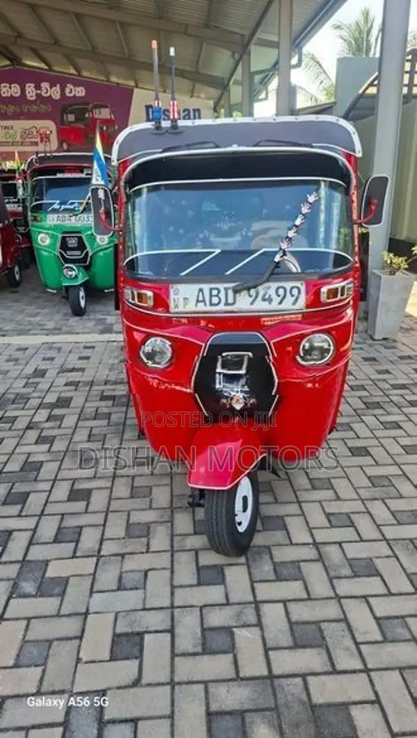 Bajaj RE 4Stroke 2015