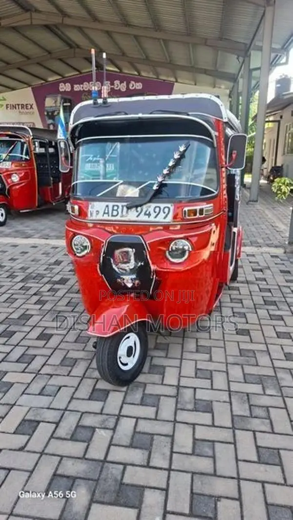 Bajaj RE 4Stroke 2015