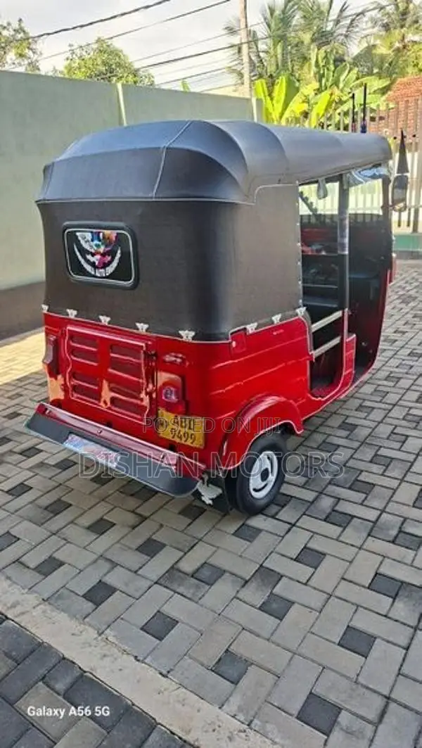 Bajaj RE 4Stroke 2015