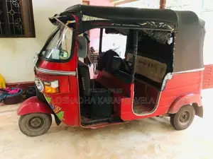 Bajaj RE 2012