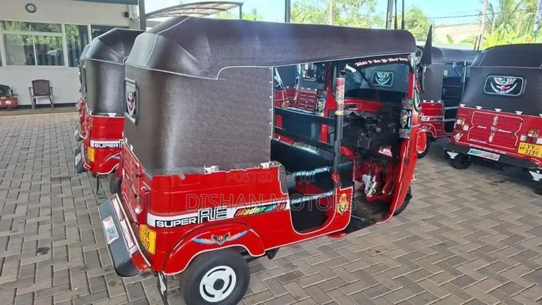 Bajaj RE 4 Stroke 2015