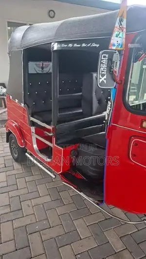Bajaj RE 4 Stroke 2015