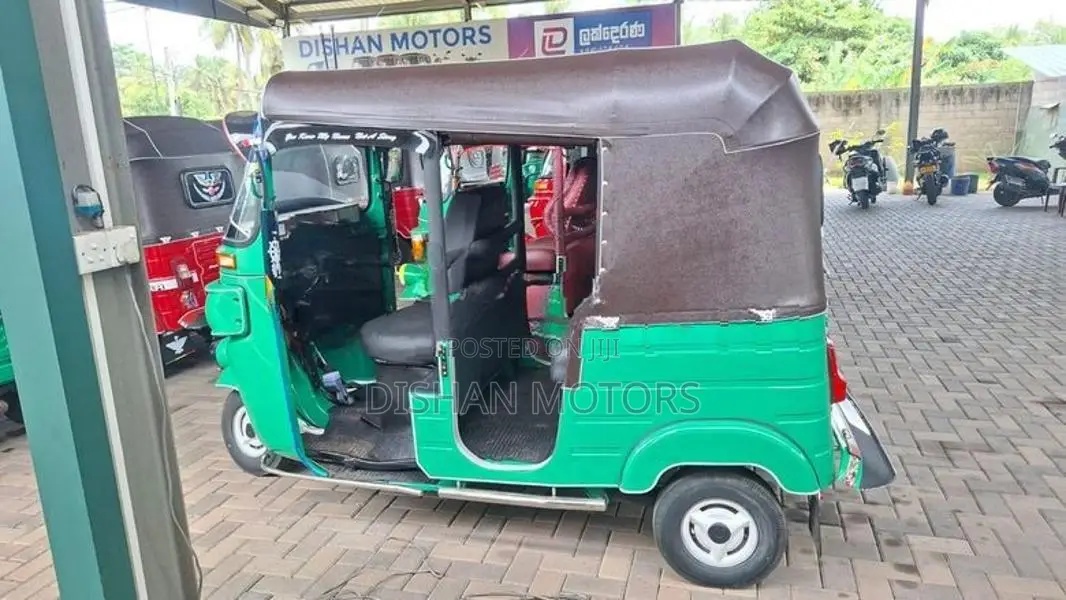 Bajaj RE 4 Stroke 2015