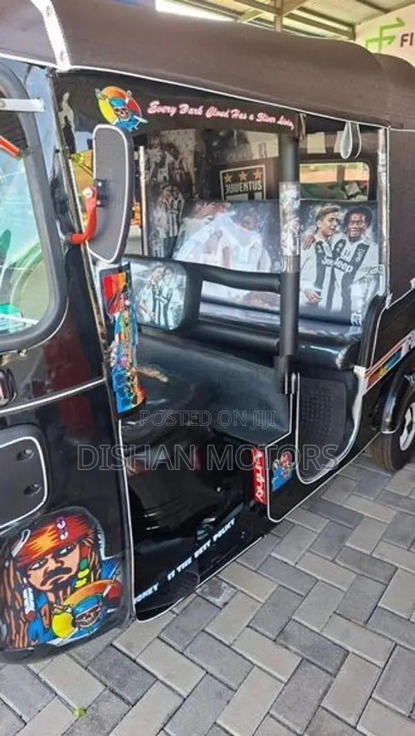 Bajaj RE 4 Stroke 2015