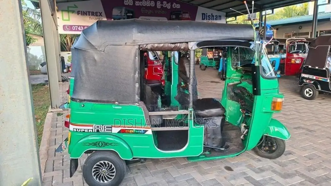 Bajaj RE 4 Stroke 2011
