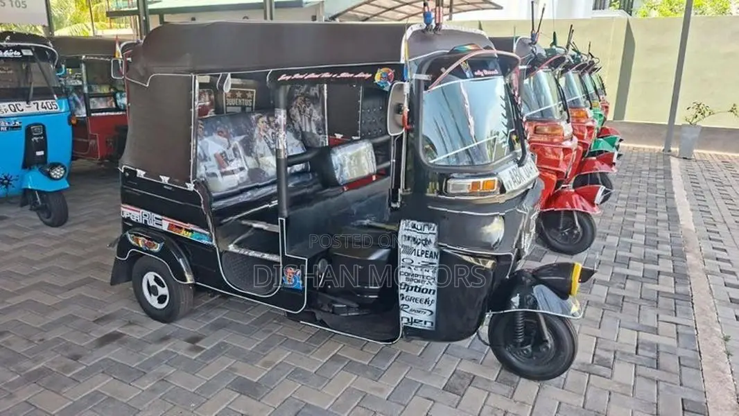 Bajaj RE 4 Stroke 2015