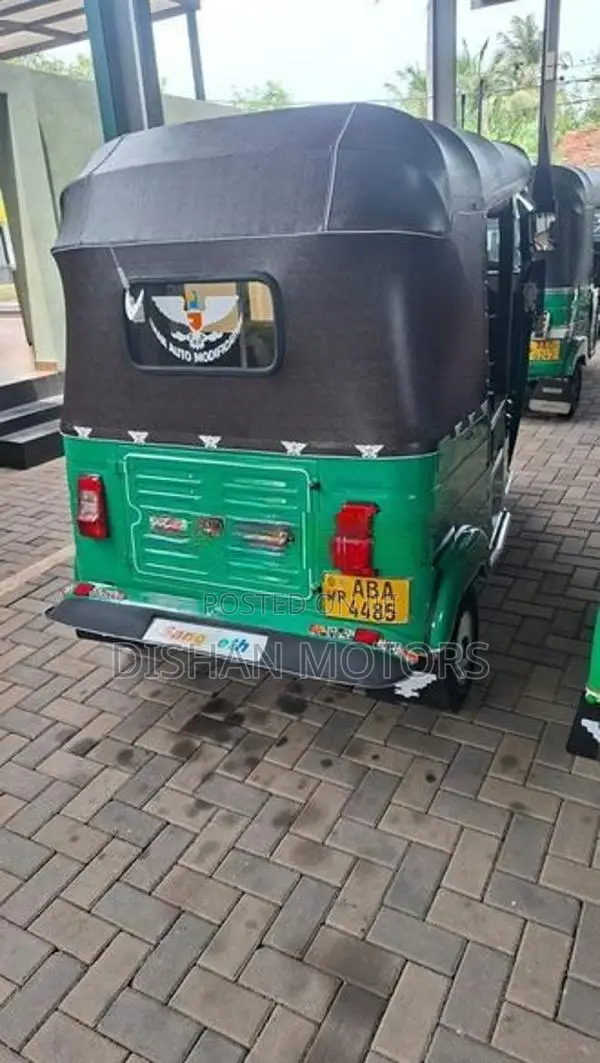 Bajaj RE 4 Stroke 2015