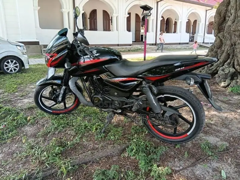 Bajaj Pulsar 180 2009