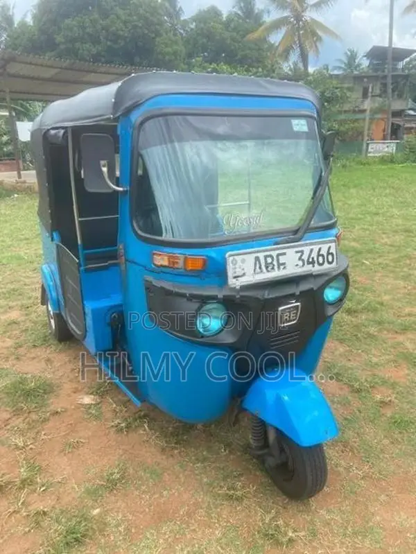 Bajaj RE 2015