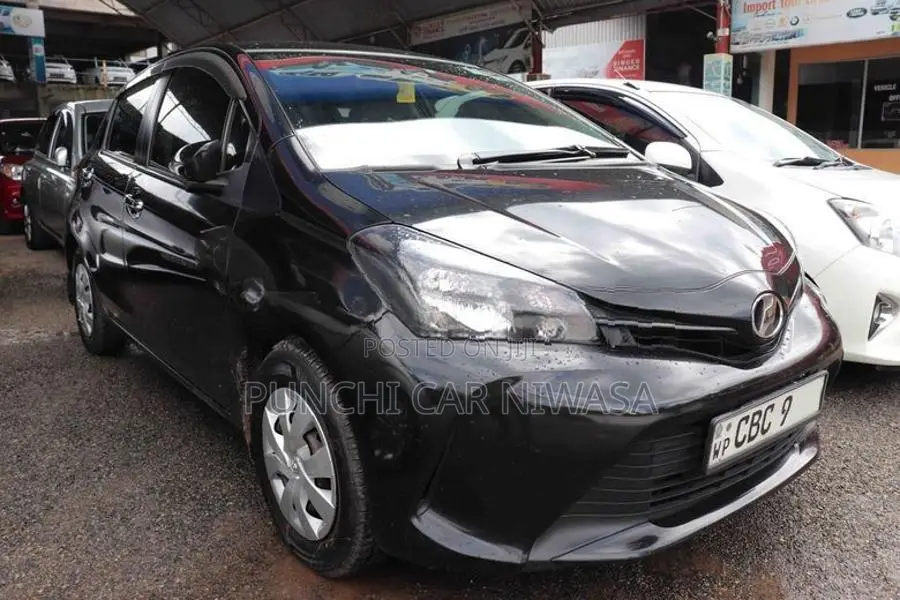 Toyota Vitz 2016