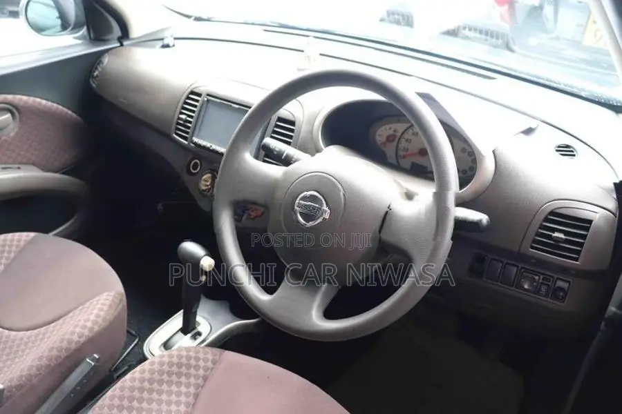 Nissan March AK12 2010