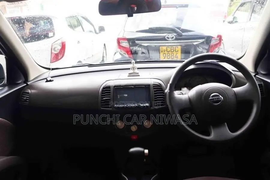 Nissan March AK12 2010