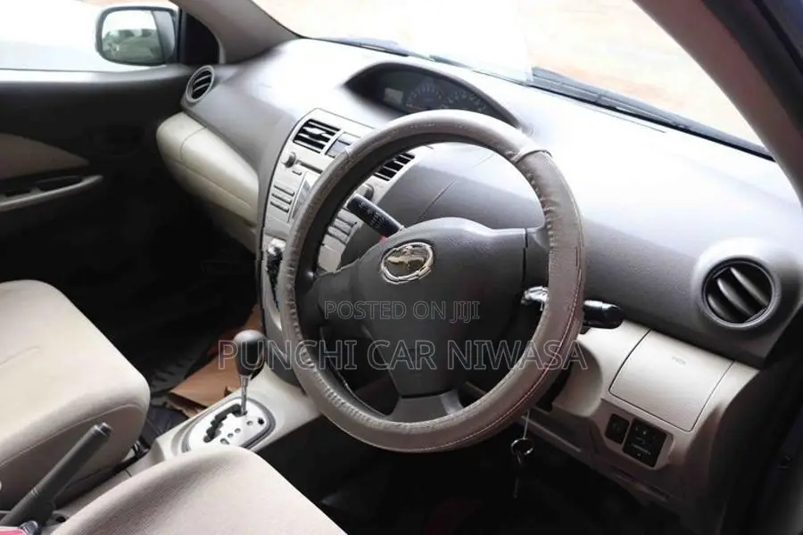 Toyota Belta 2012