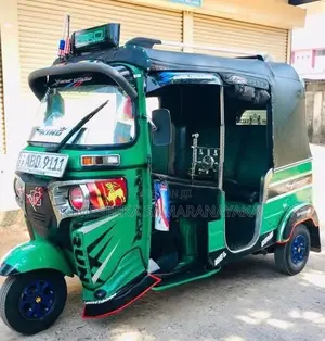 Bajaj RE Three Wheeler 2015