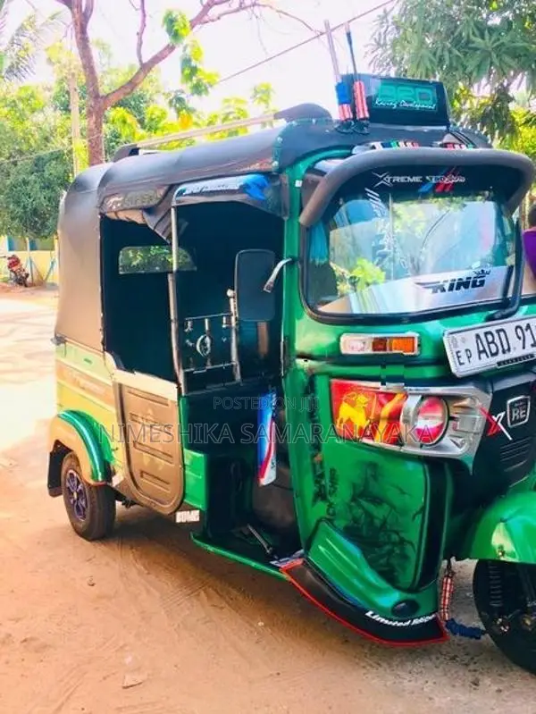 Bajaj RE Three Wheeler 2015