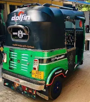 Bajaj RE Three Wheeler 2015