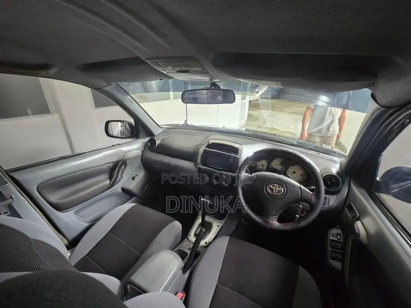 Toyota RAV4 4x4 Automatic 2003