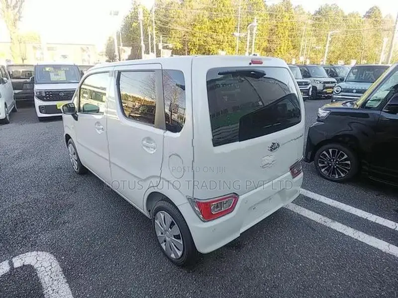 Suzuki Wagon R FX 2025