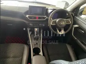Honda Vezel Z Play Moon Roof 2025