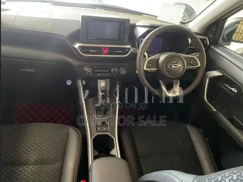 Honda Vezel Z Play Moon Roof 2025