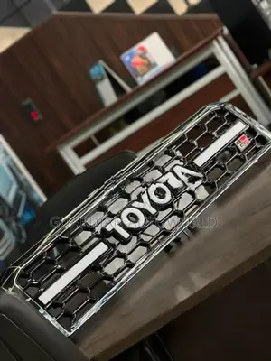 LC79 GR Front Grill - LED
