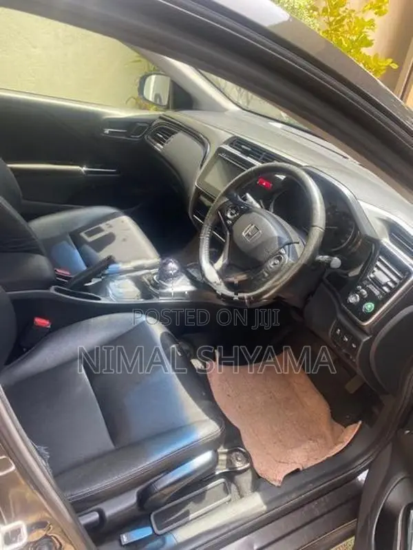Honda Grace ES 2014
