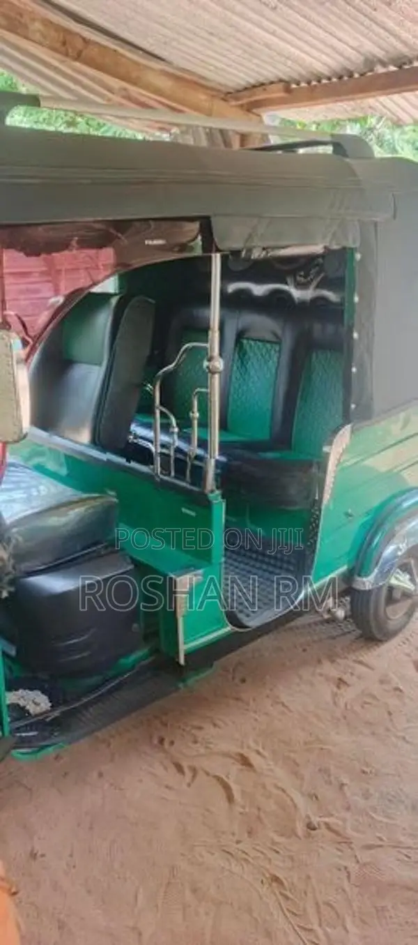 Bajaj RE 2026