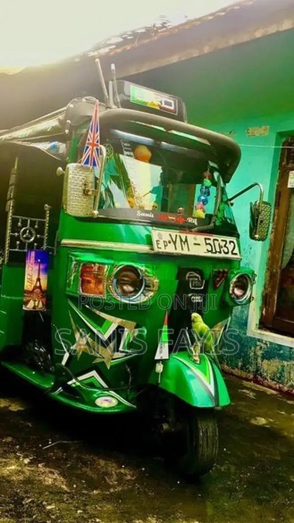 Bajaj RE Three Wheeler 2020