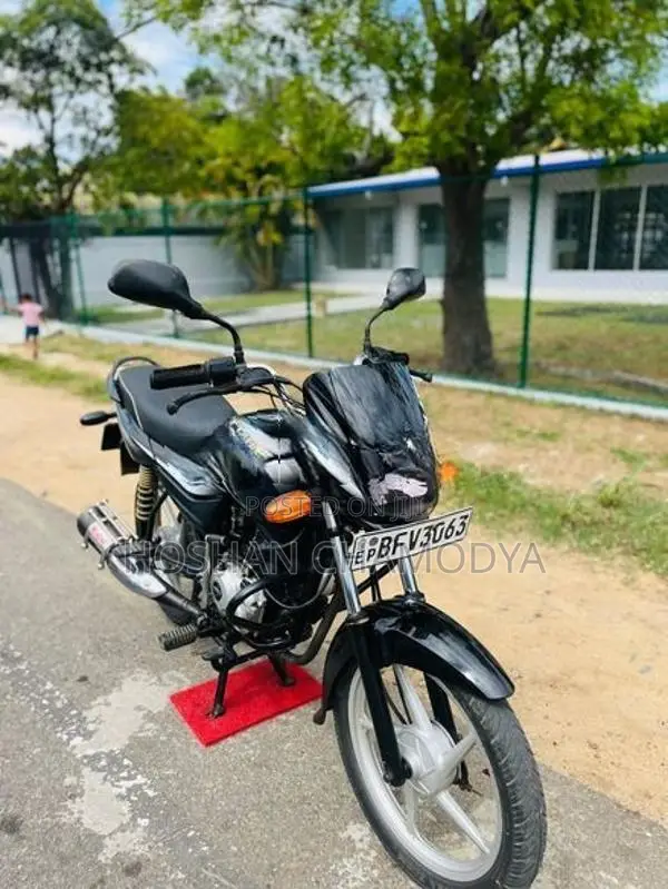 Bajaj Platina 100 2017