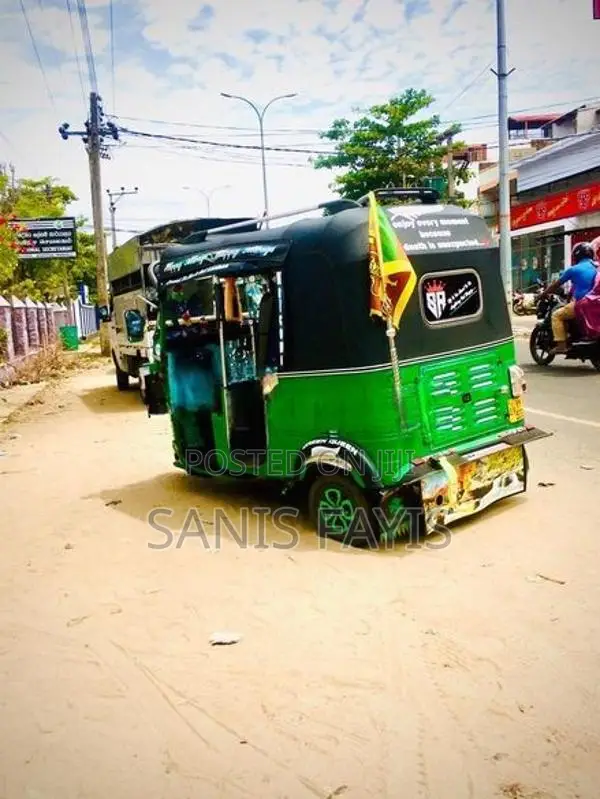 Bajaj RE Three Wheeler 2020