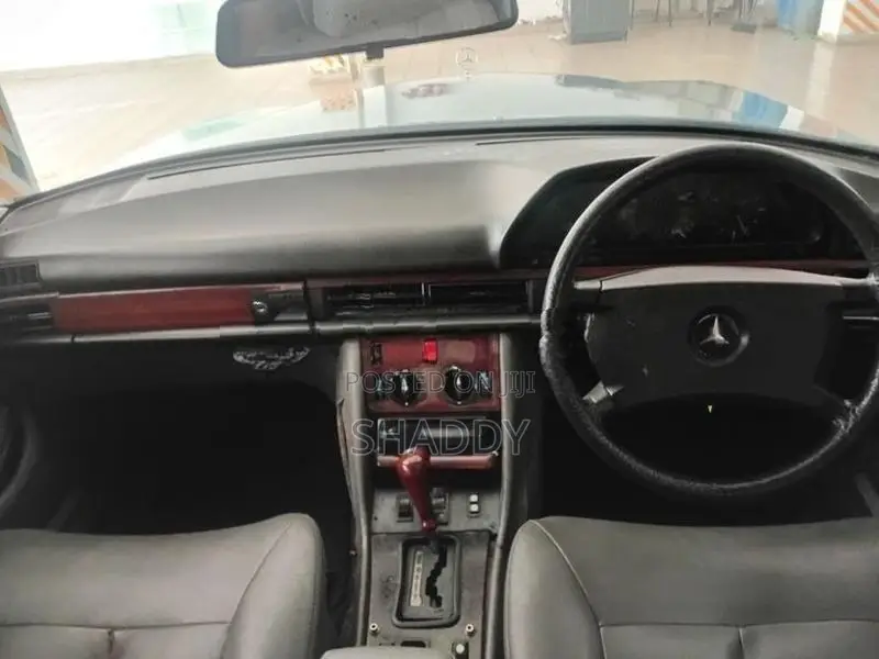 Mercedes Benz 300D 1983