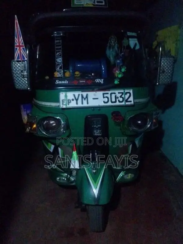 Bajaj RE Three Wheeler 2020