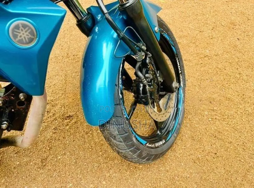 Yamaha FZs V2 2015