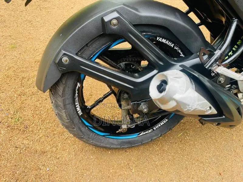 Yamaha FZs V2 2015