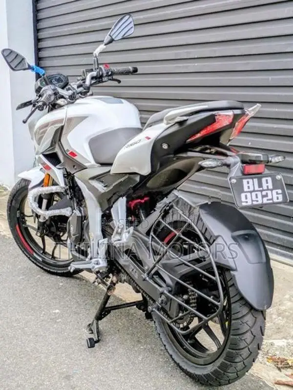 Bajaj Pulsar N160 Premium 2026