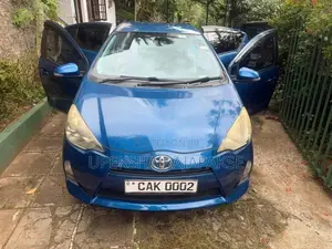 Toyota Aqua 2012
