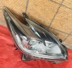 Prius ZVW30 Headlamp Lower