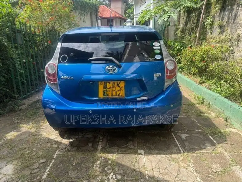 Toyota Aqua 2012