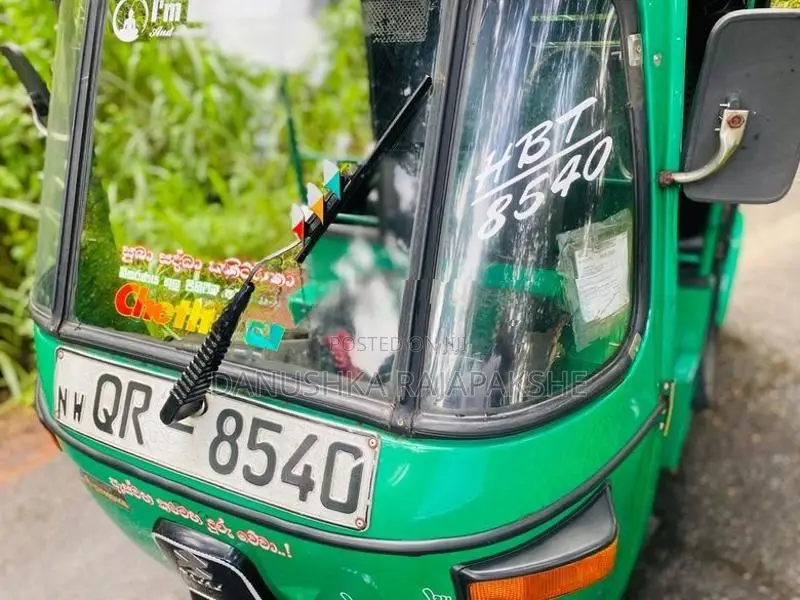 Bajaj RE 2008