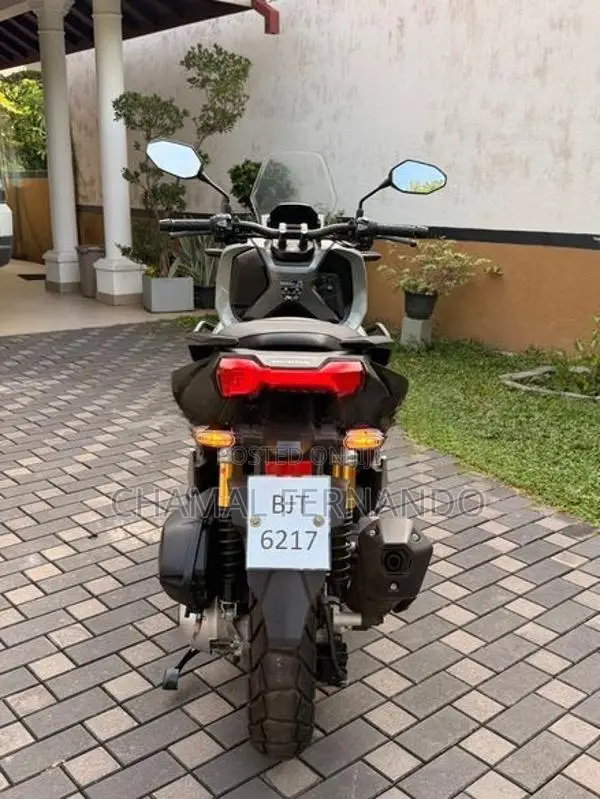 Honda ADV 160 2025