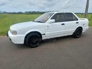 Nissan Sunny 1990