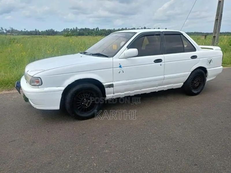 Nissan Sunny 1990